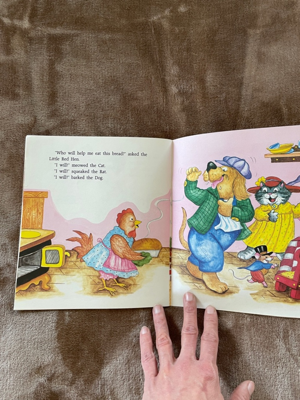 Merrigold Press The Little Red Hen Illustrated Book - Green & White Cover - Picture 6 of 6
